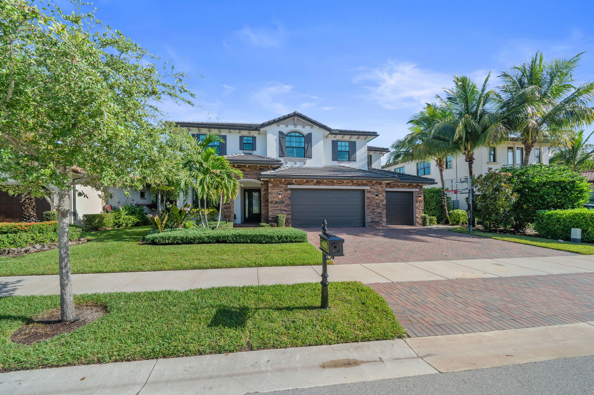 11231 Watercrest Circle W