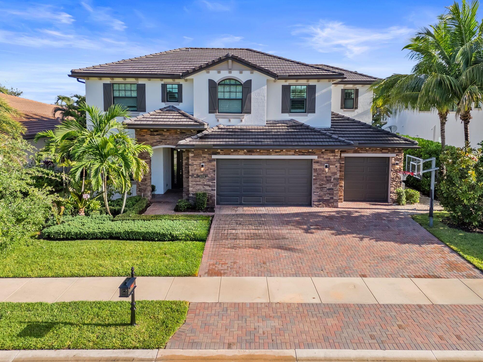 11231 Watercrest Circle W