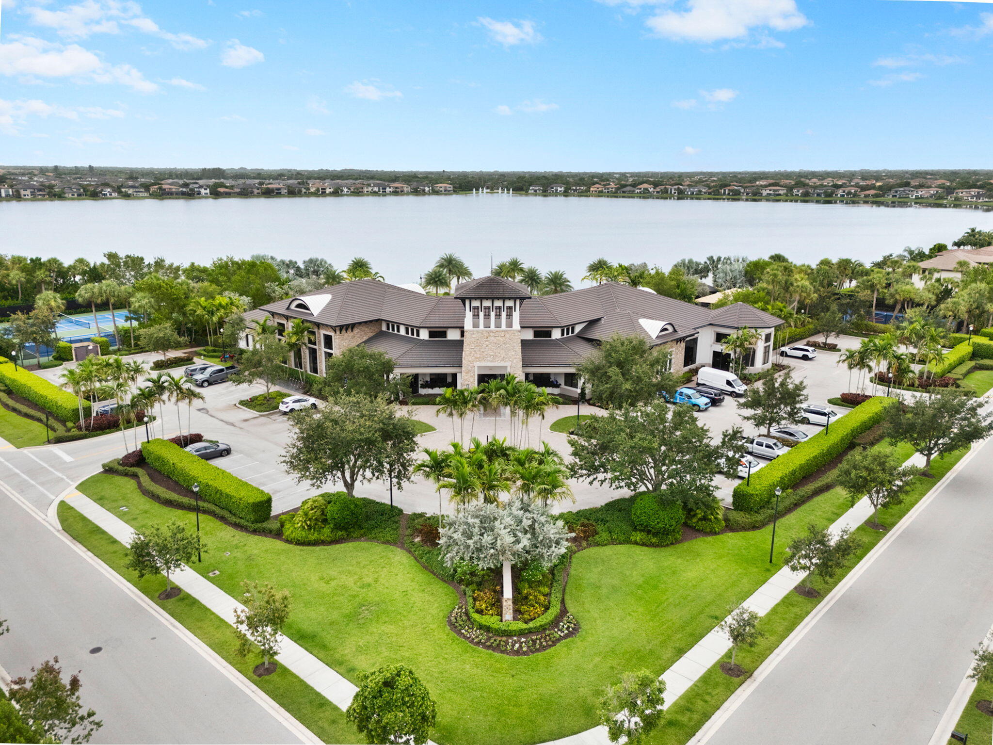 11231 Watercrest Circle W