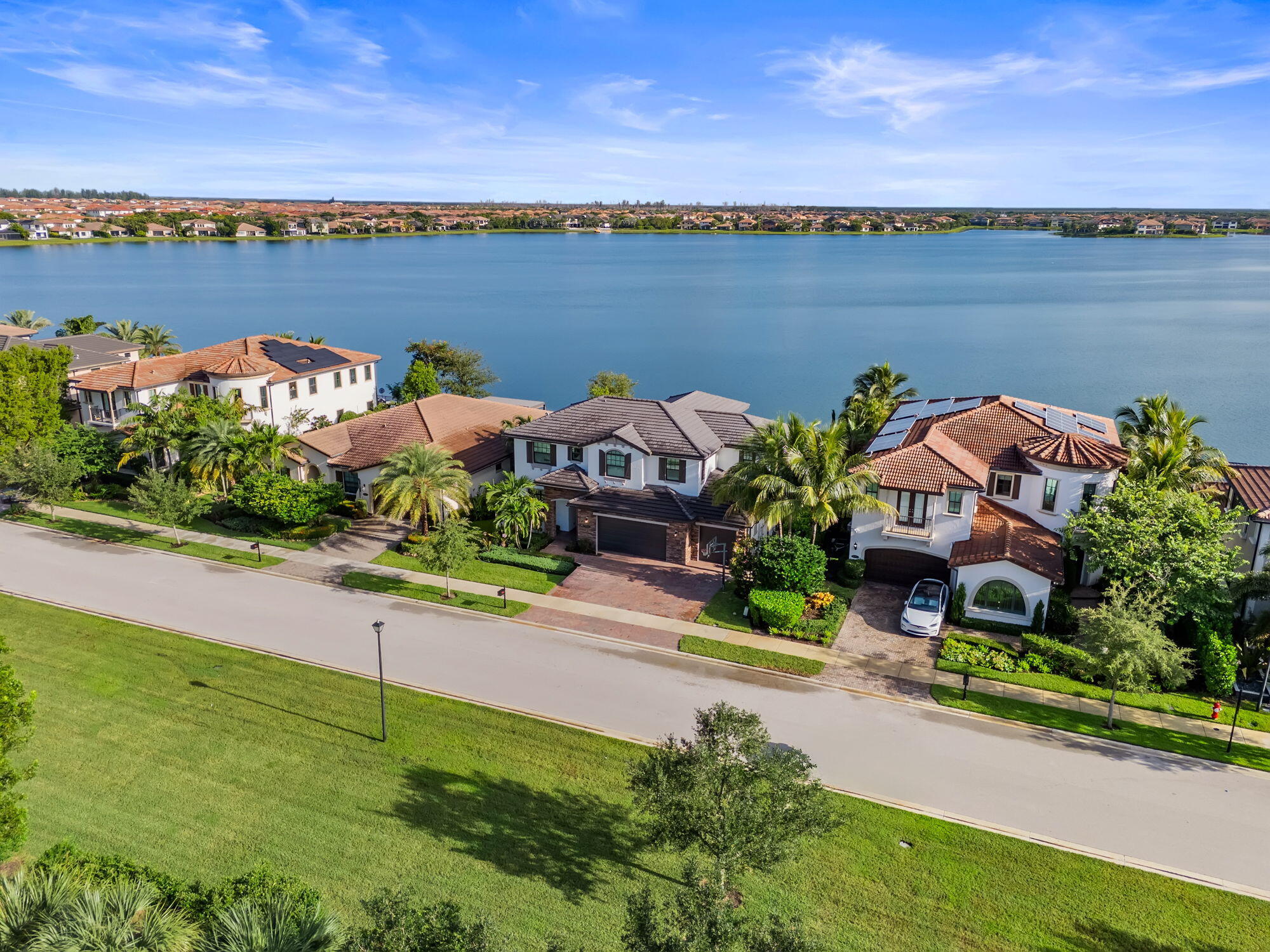 11231 Watercrest Circle W