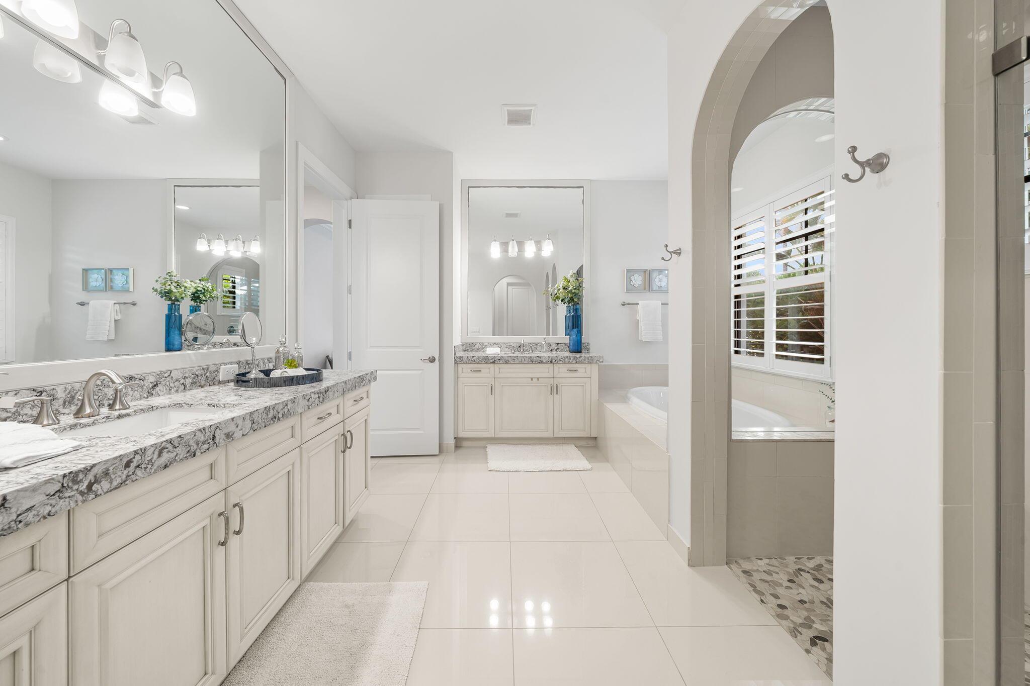 11231 Watercrest Circle W