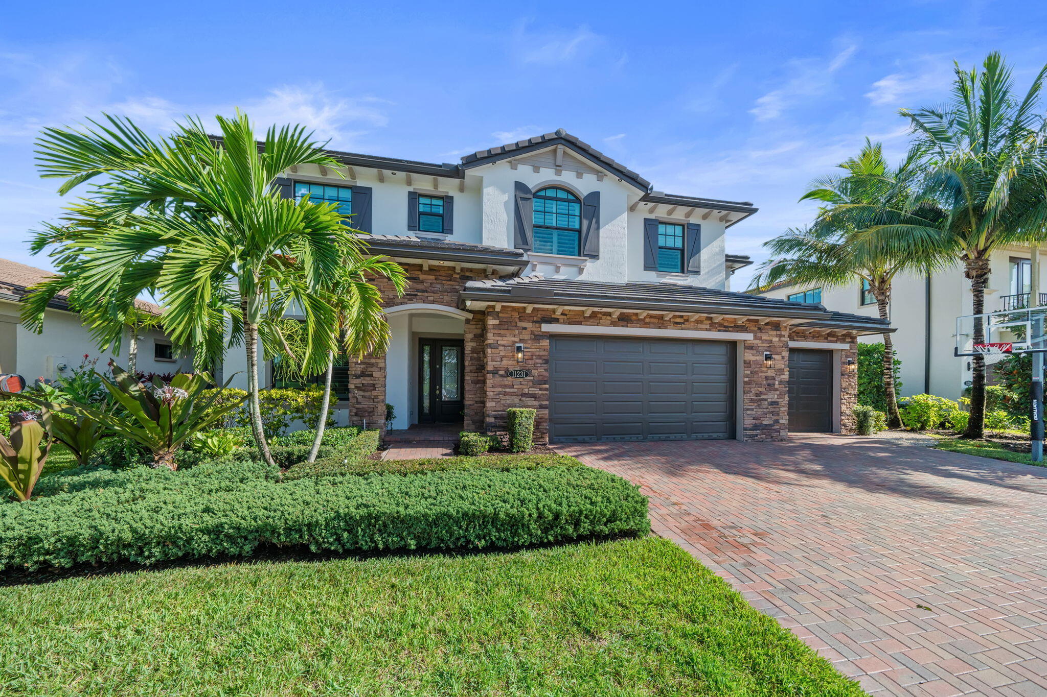 11231 Watercrest Circle W