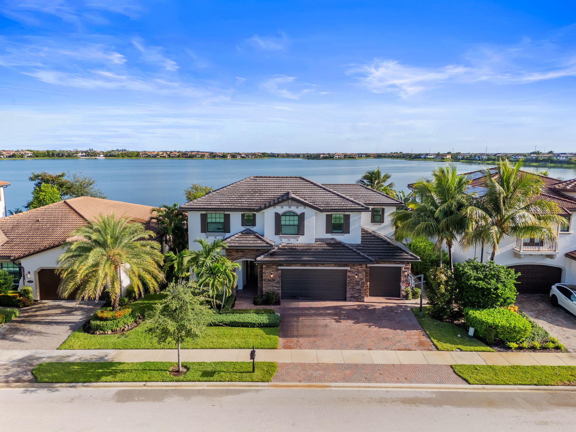 11231 Watercrest Circle W