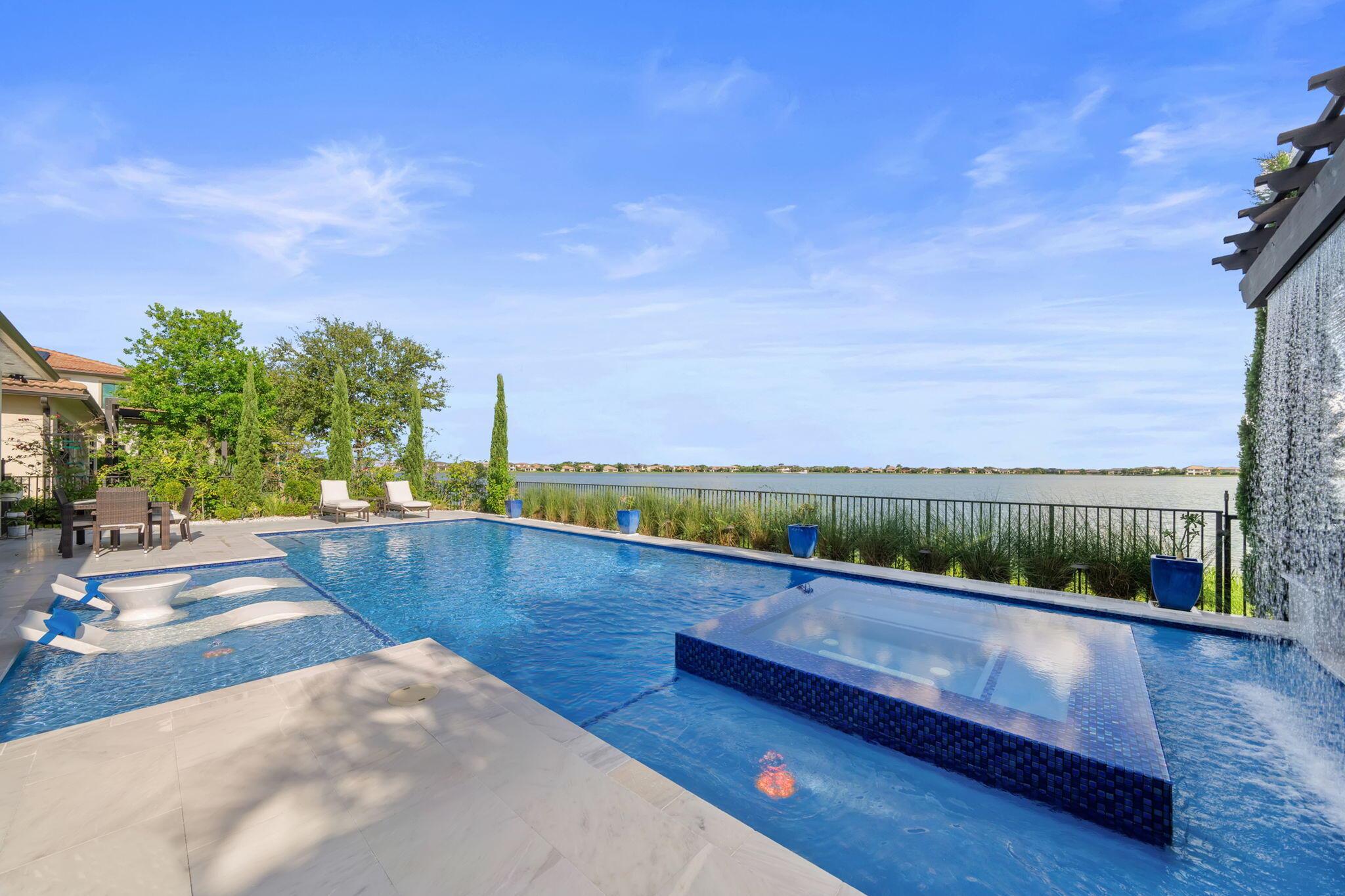 11231 Watercrest Circle W