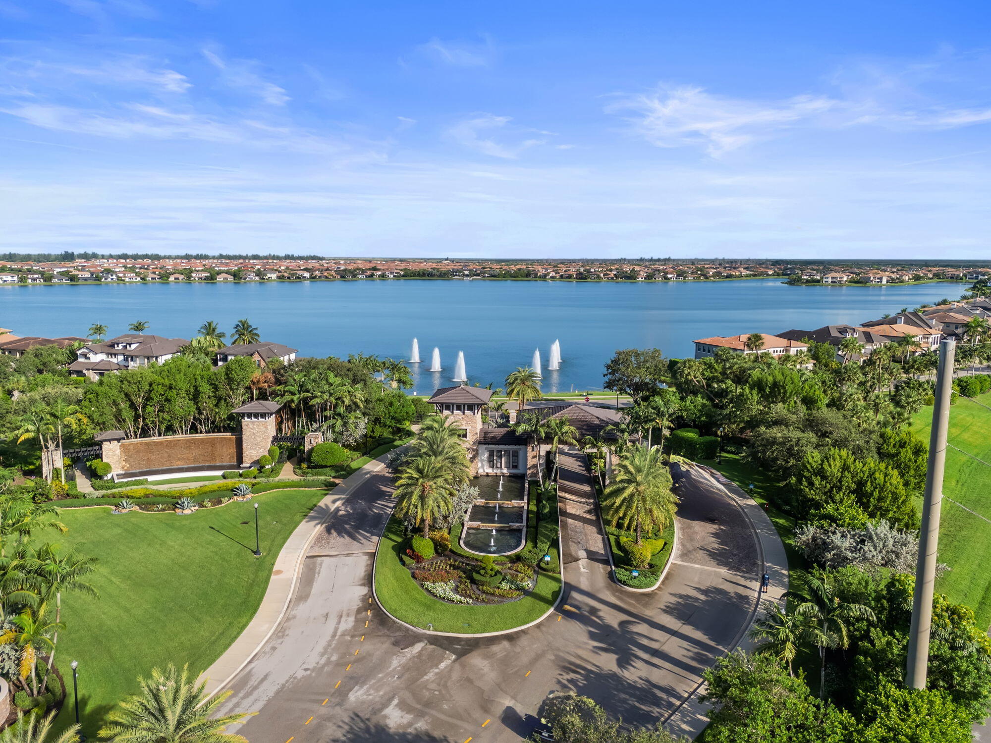 11231 Watercrest Circle W