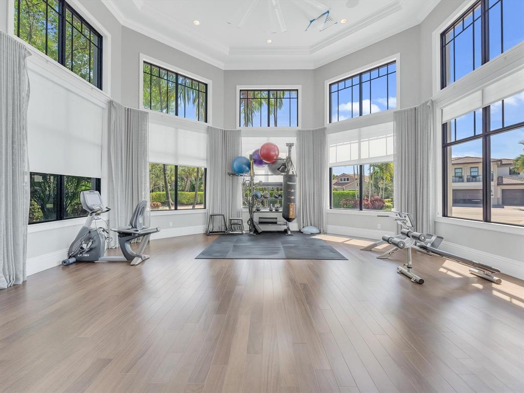 11231 Watercrest Circle W