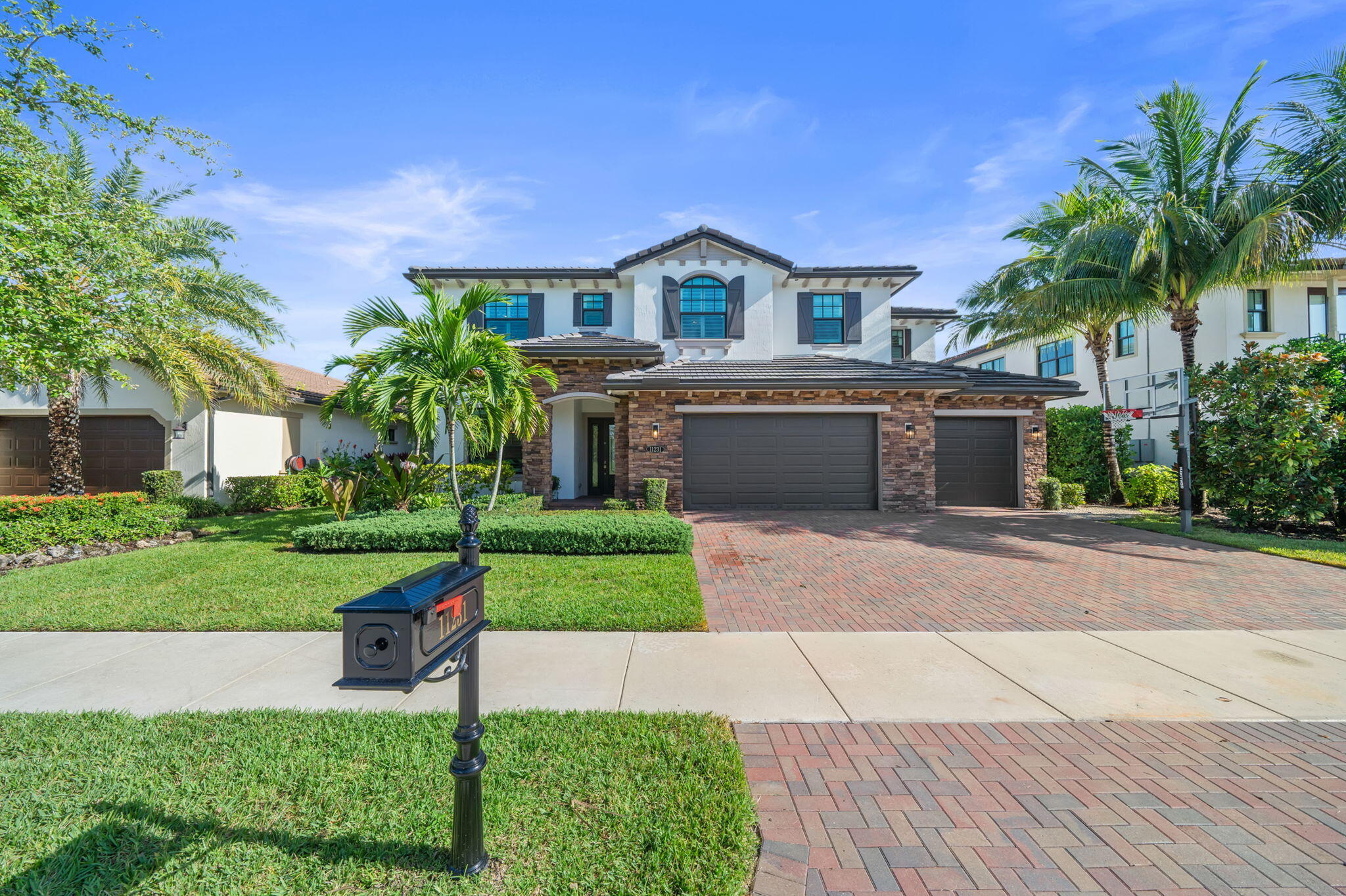 11231 Watercrest Circle W