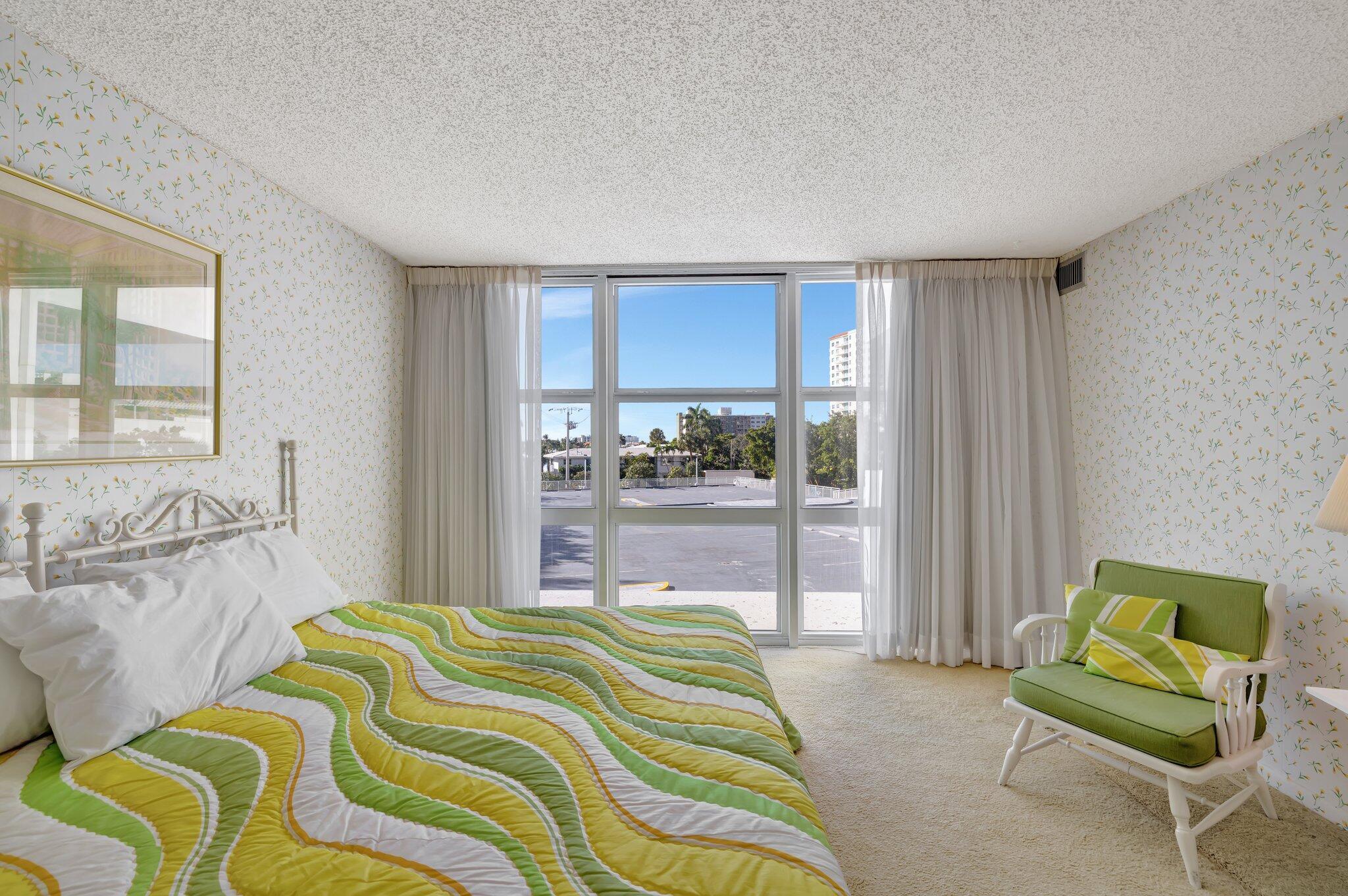 2841 N Ocean Boulevard 307