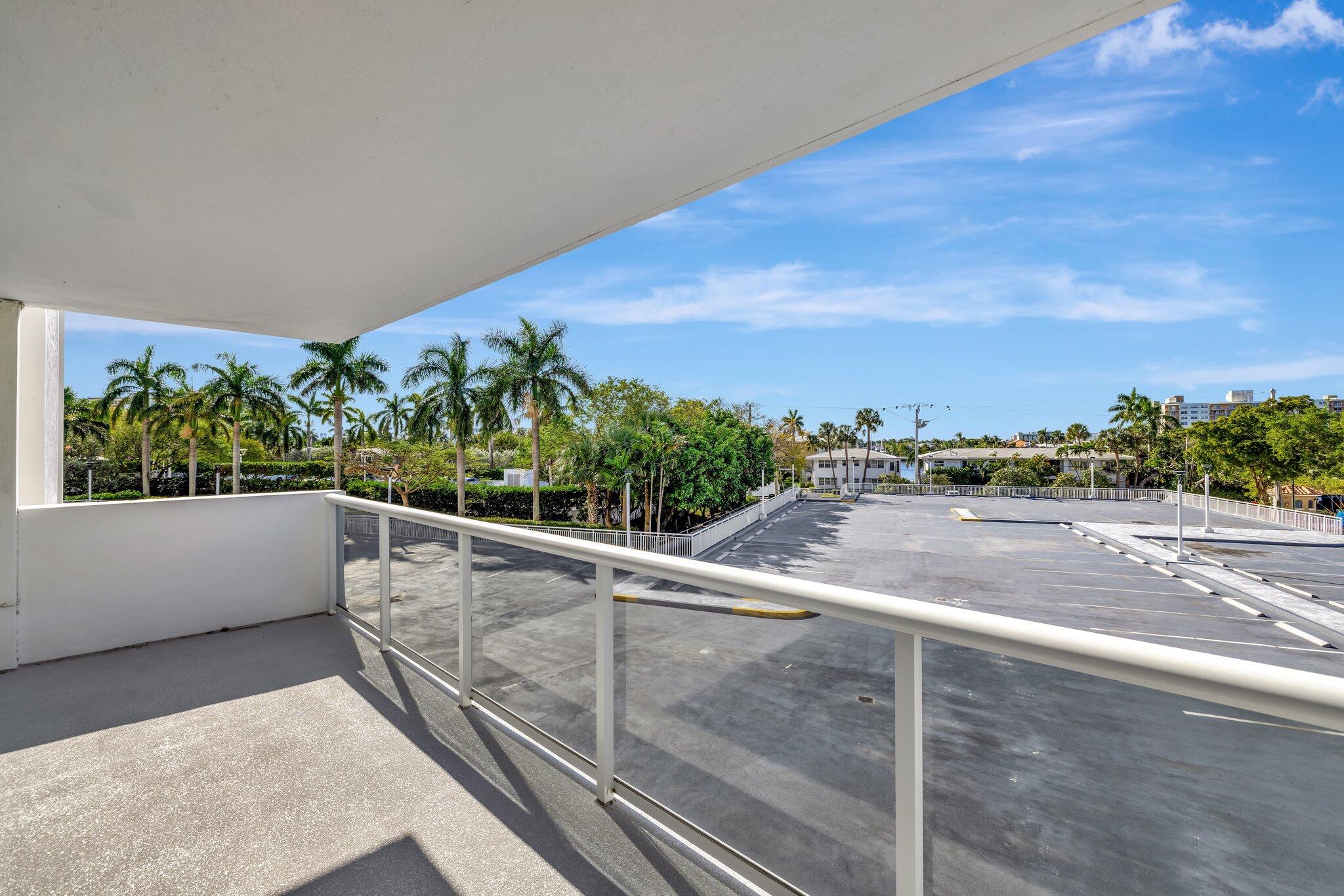 2841 N Ocean Boulevard 307