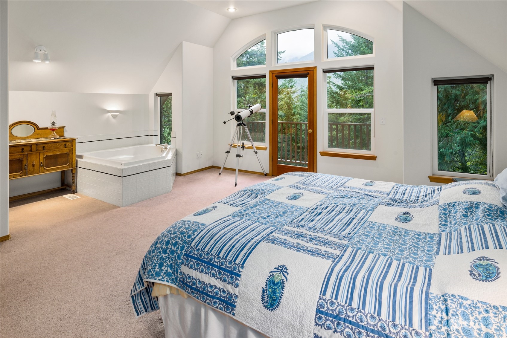 2771 Via Kachess Road