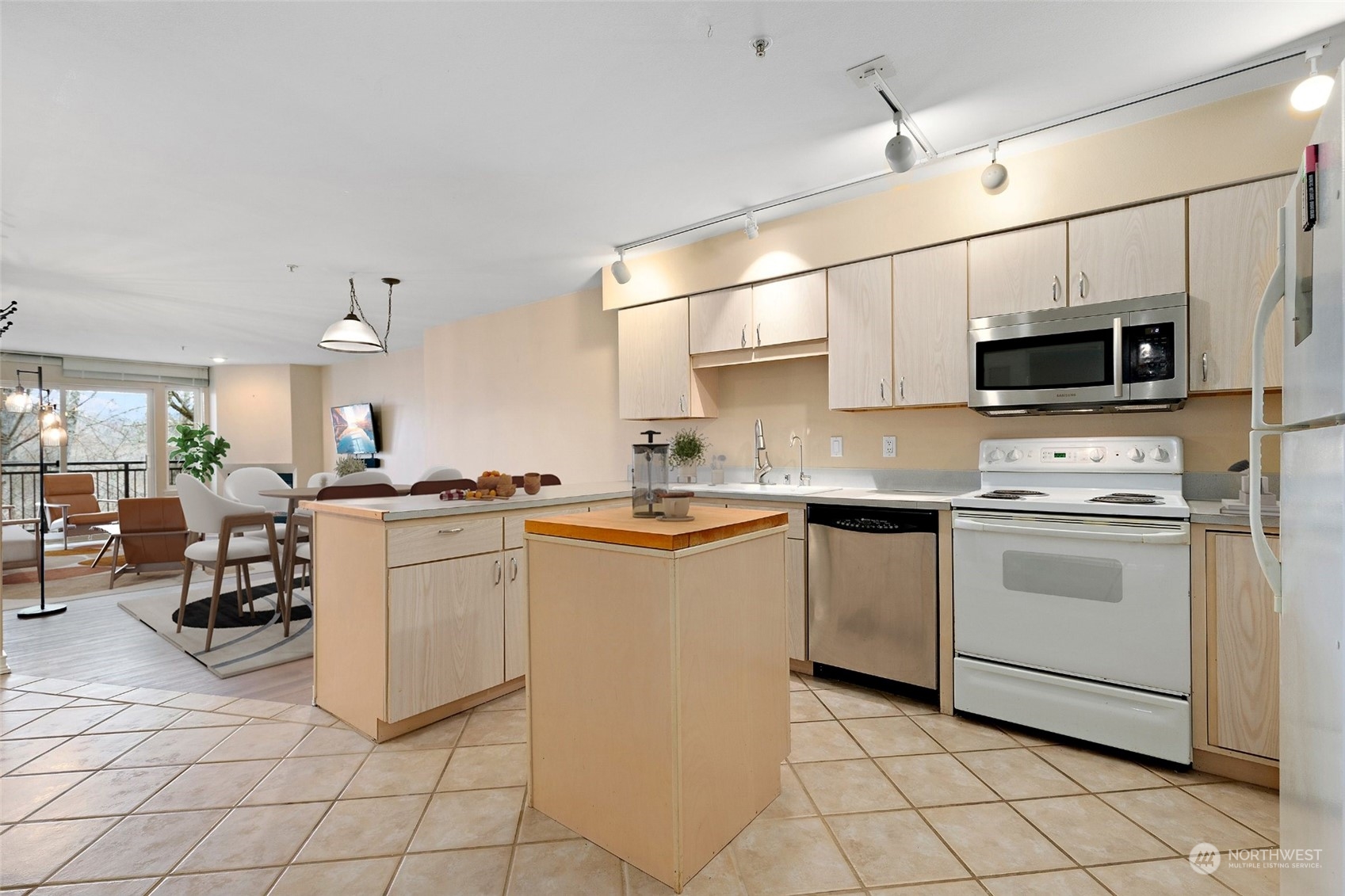 18210 73rd Avenue NE Unit: 205
