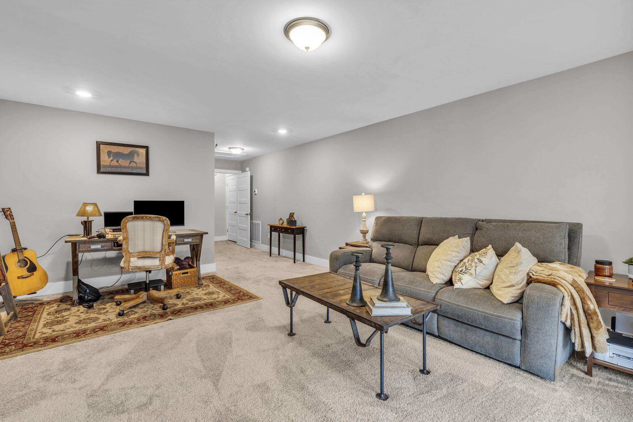 1514 Buttonwood Lp, 7