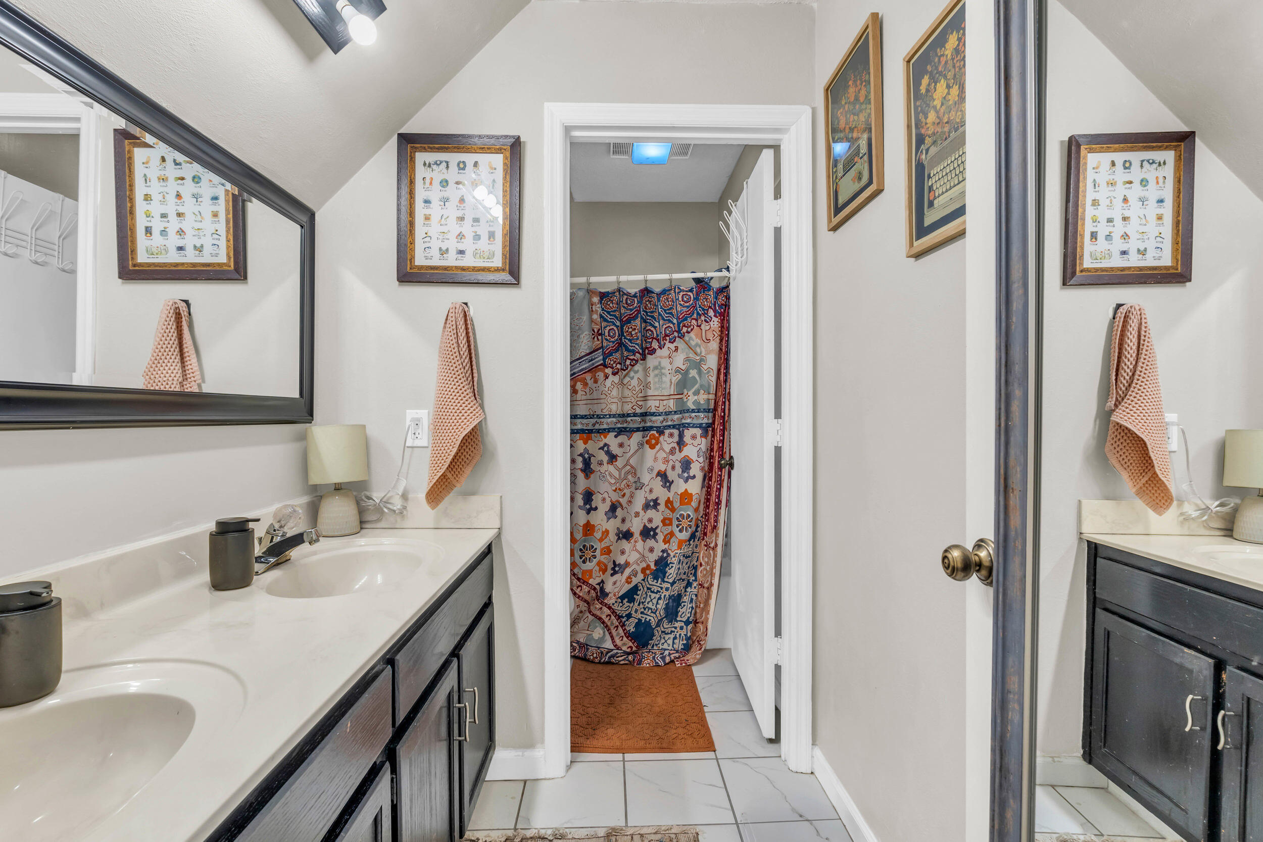 1807 Angel Lane