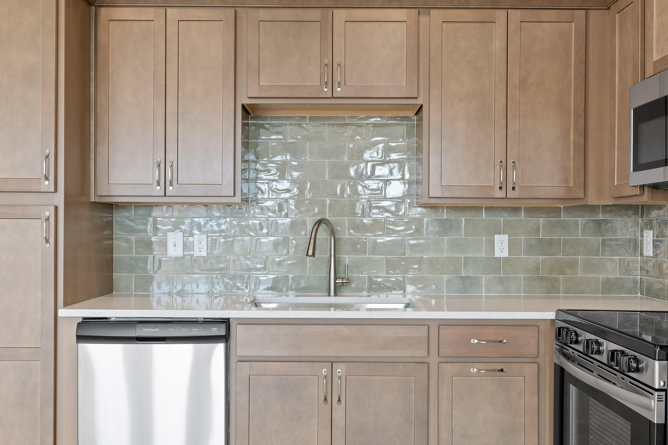 755 Bespoke Way, 14