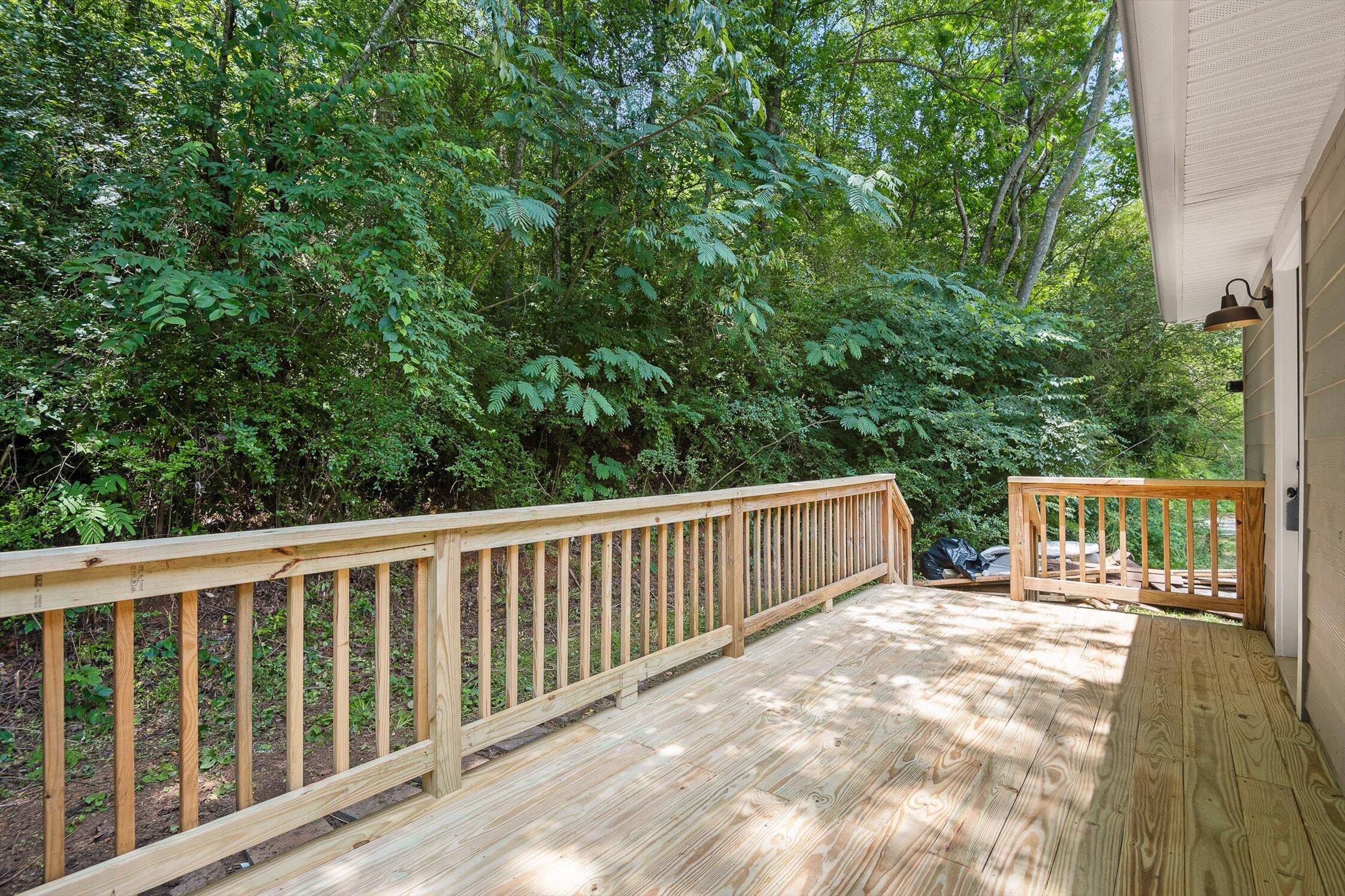 517 Lullwater Road