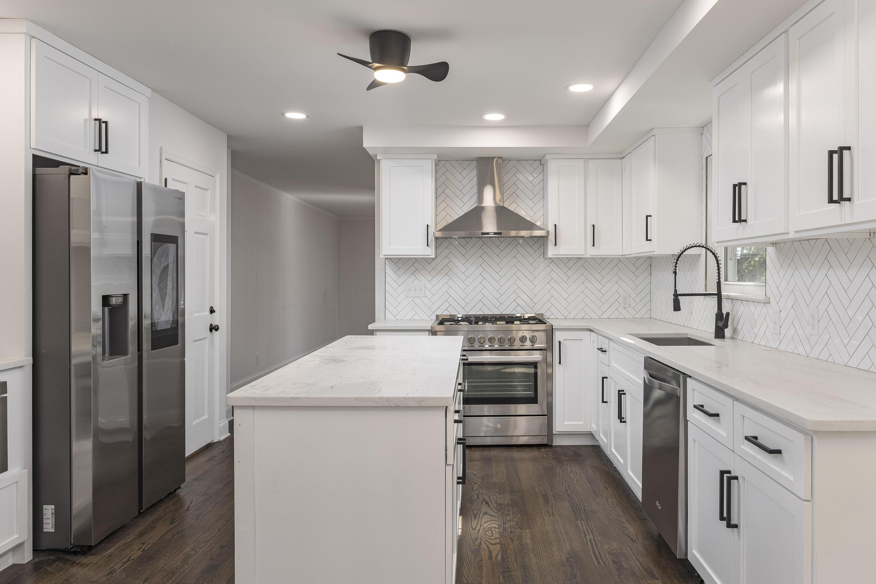 2004 Revolutionary Lane, Hixson