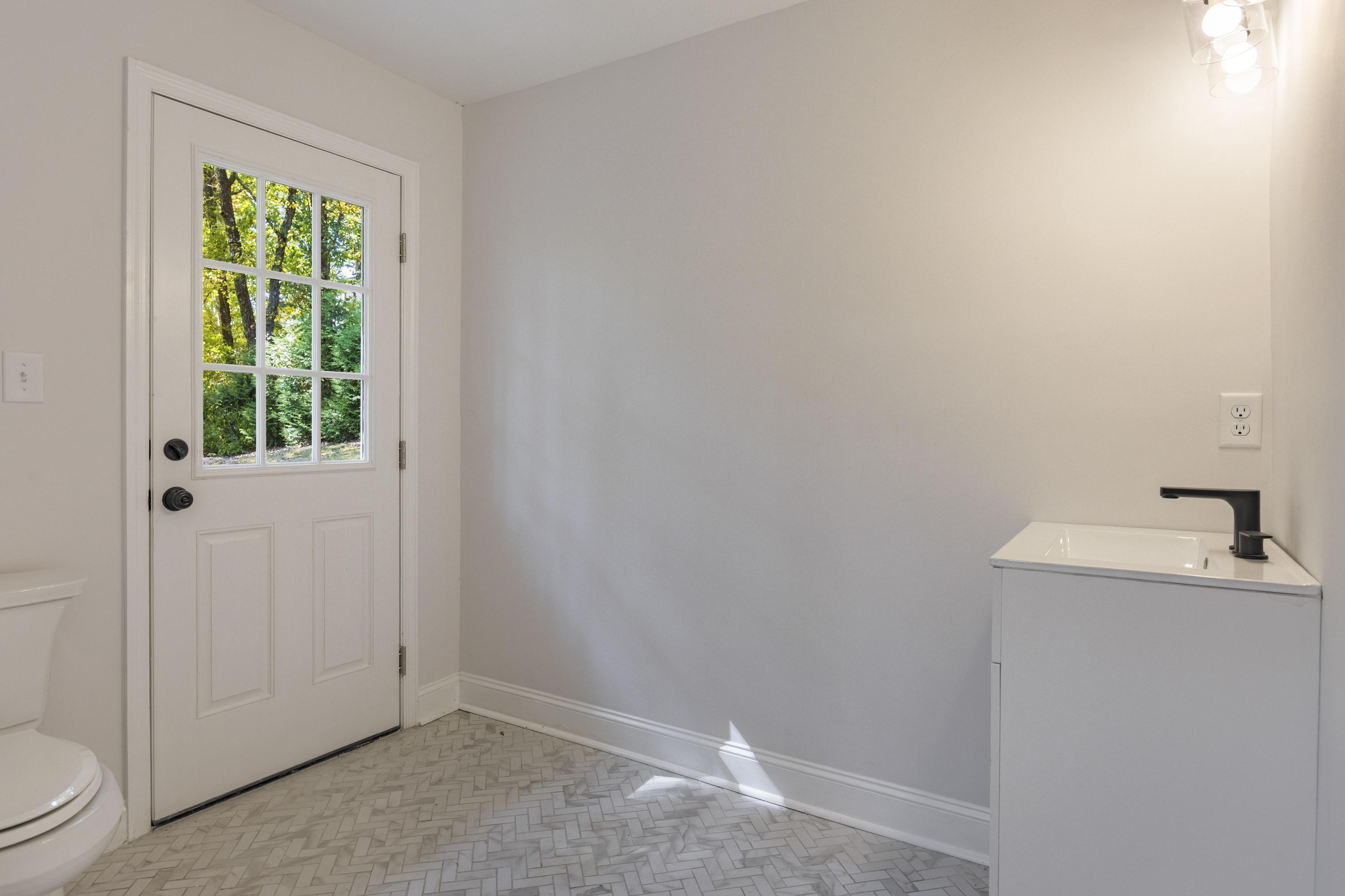 2004 Revolutionary Lane, Hixson