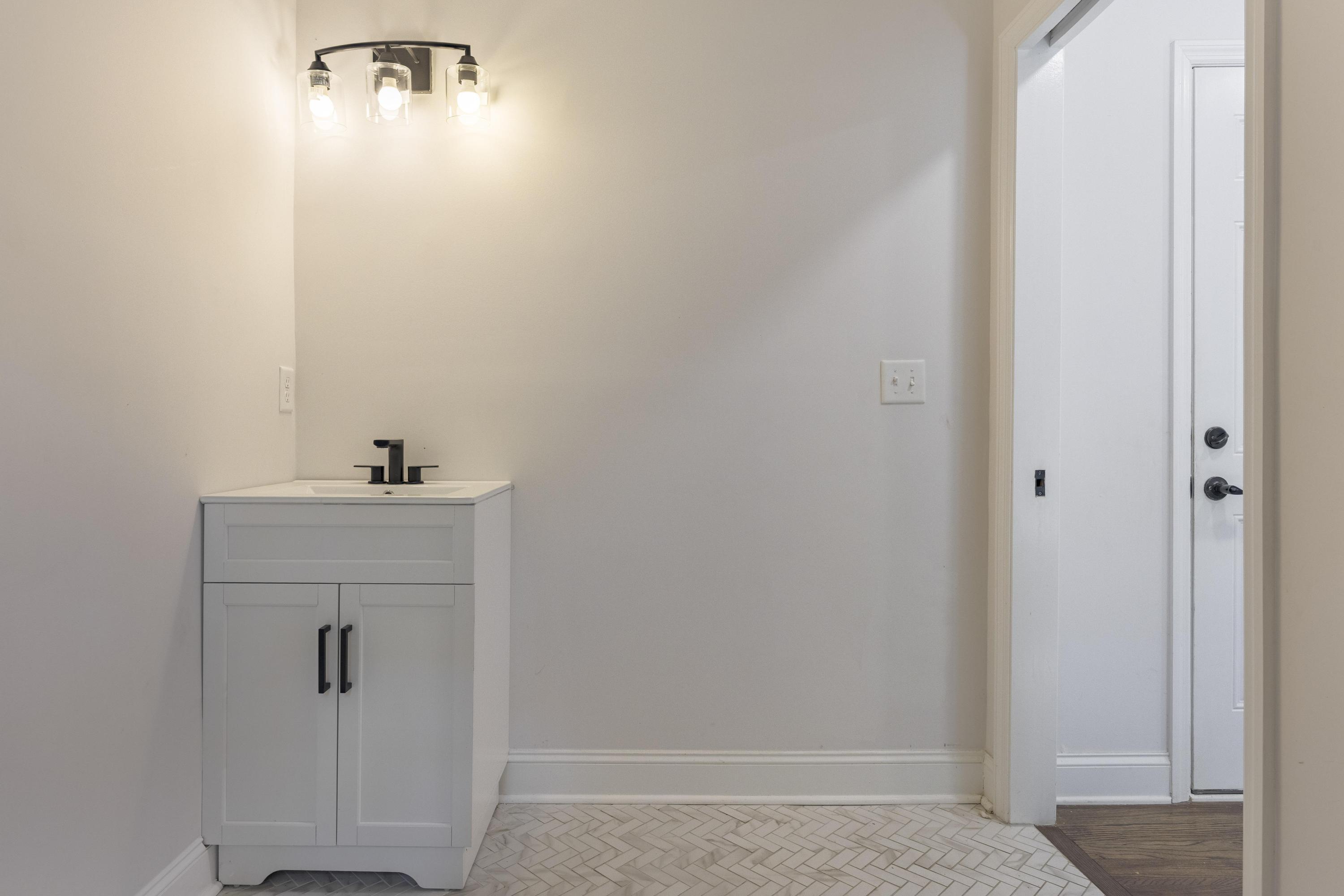 2004 Revolutionary Lane, Hixson