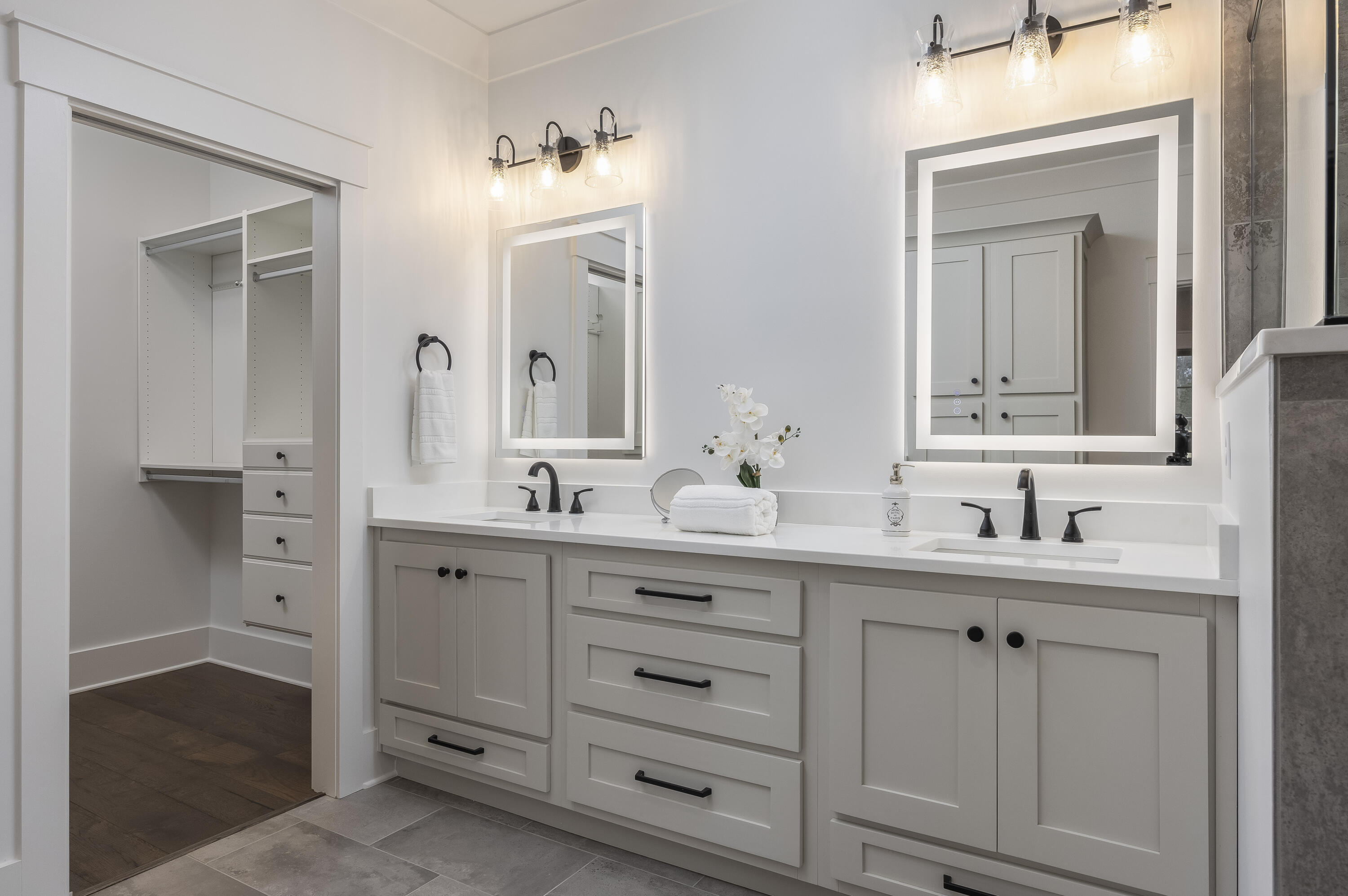 202 Goose Creek Circle