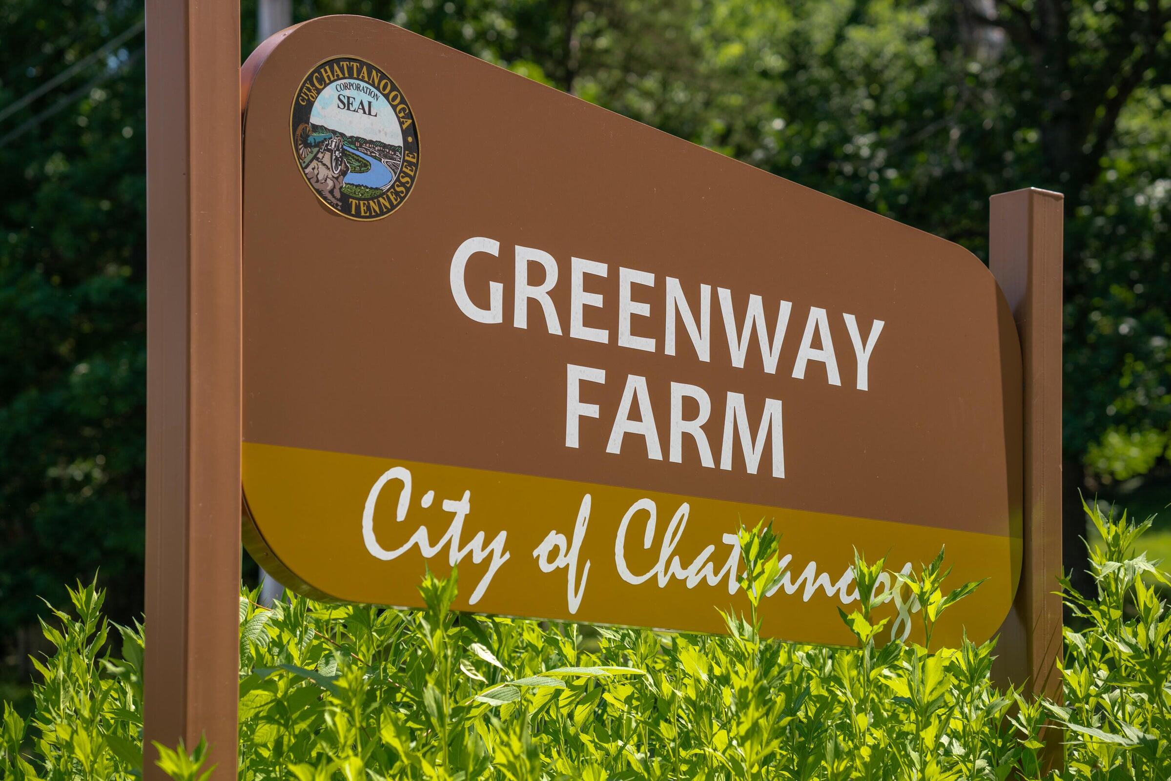 1917 Colonial Way Circle