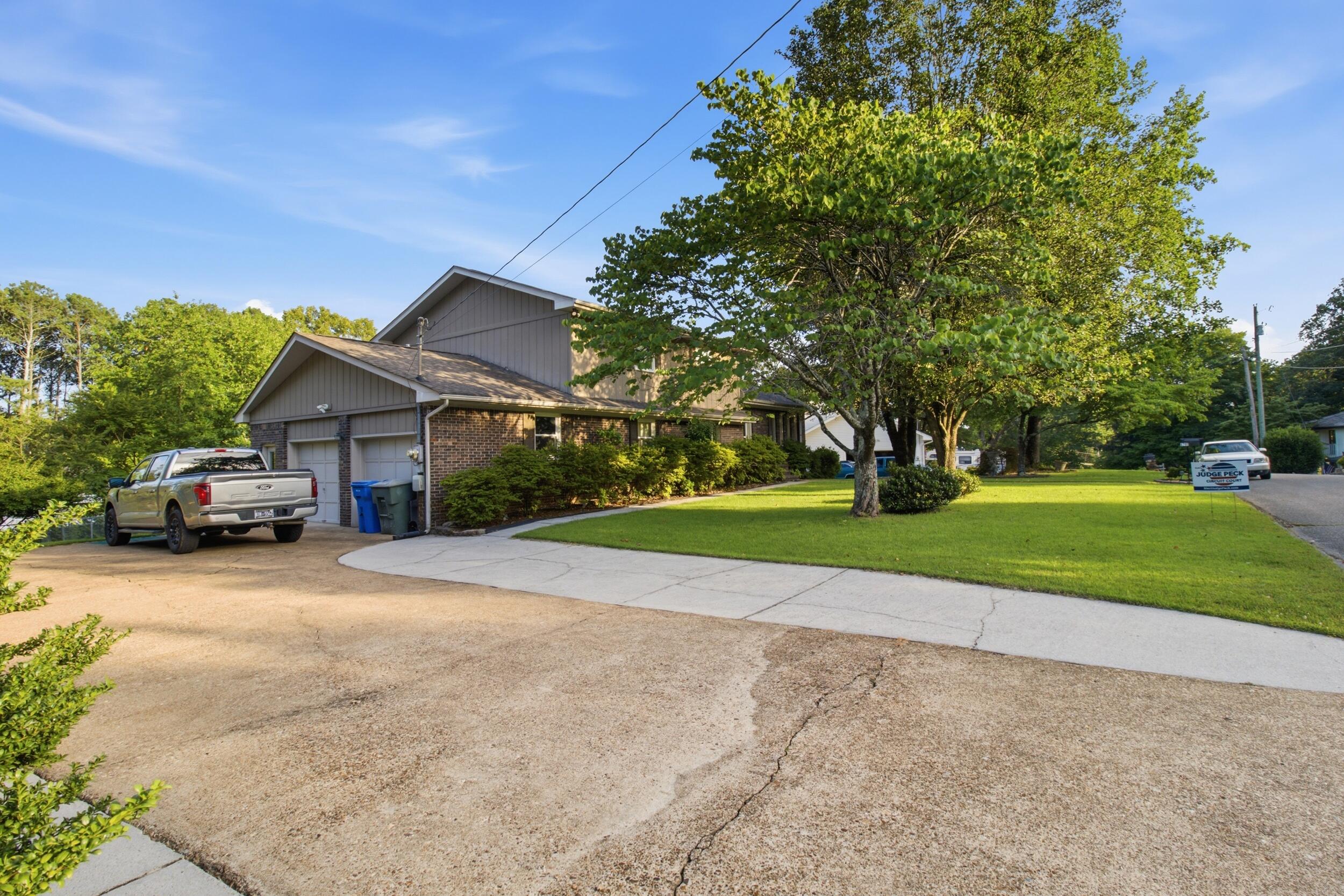 6700 Moss Lake Drive