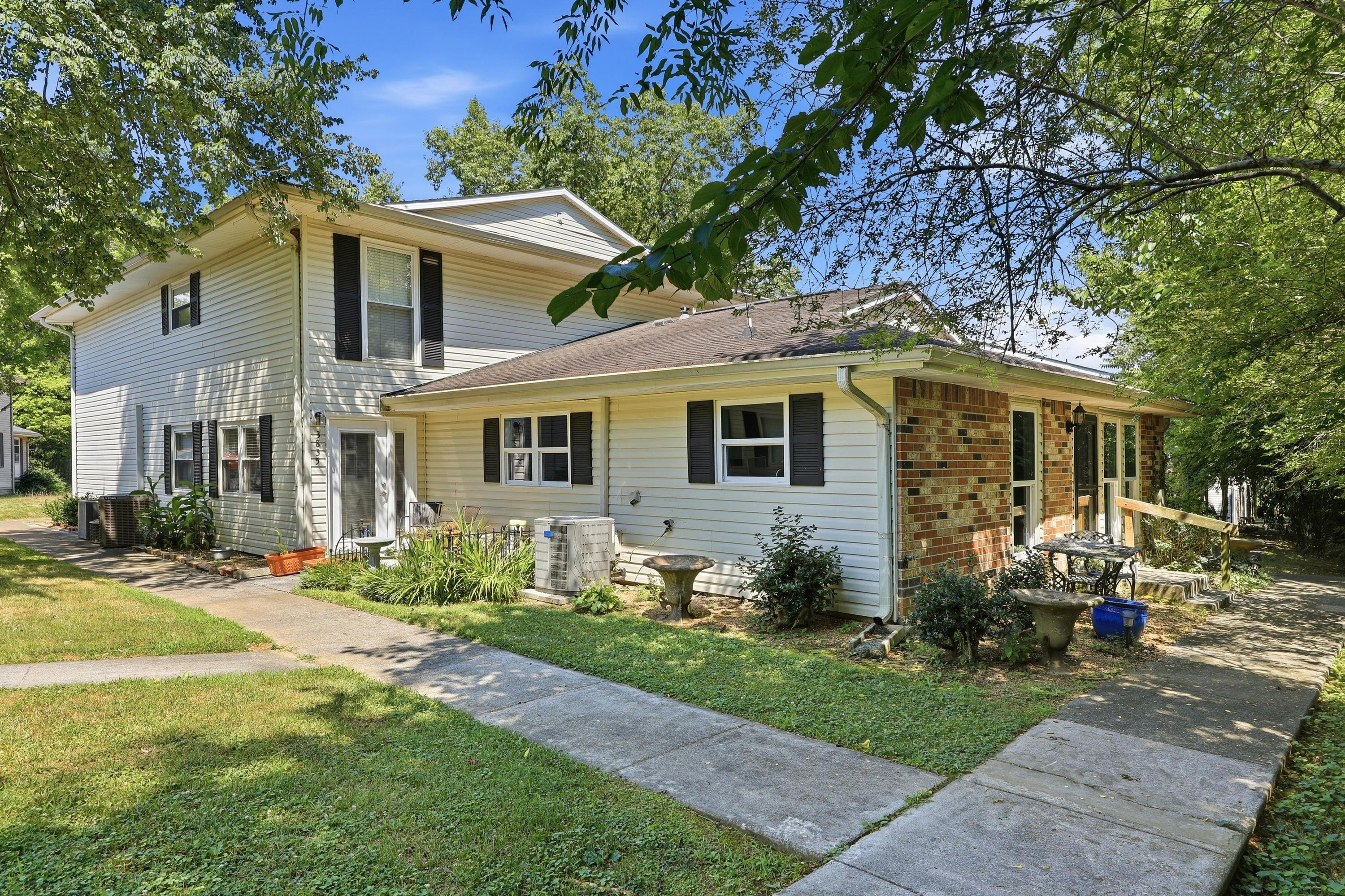 3833 S Quail Lane