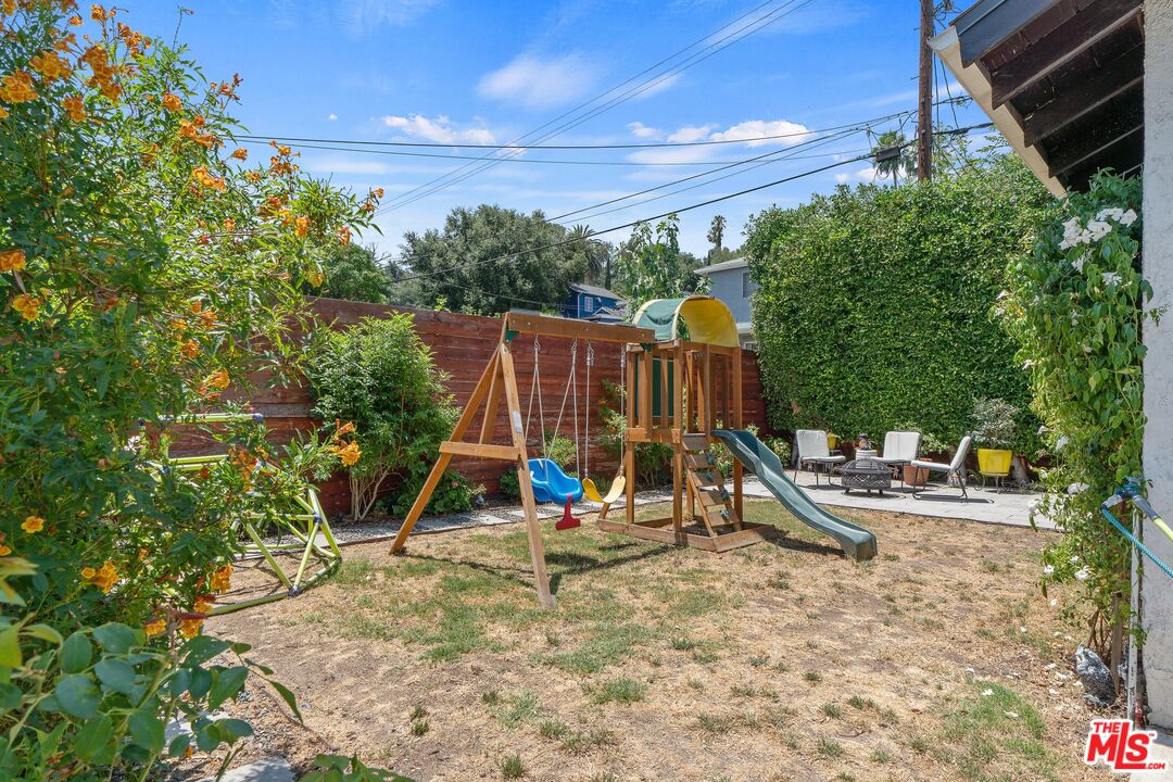 4979 Vincent Ave