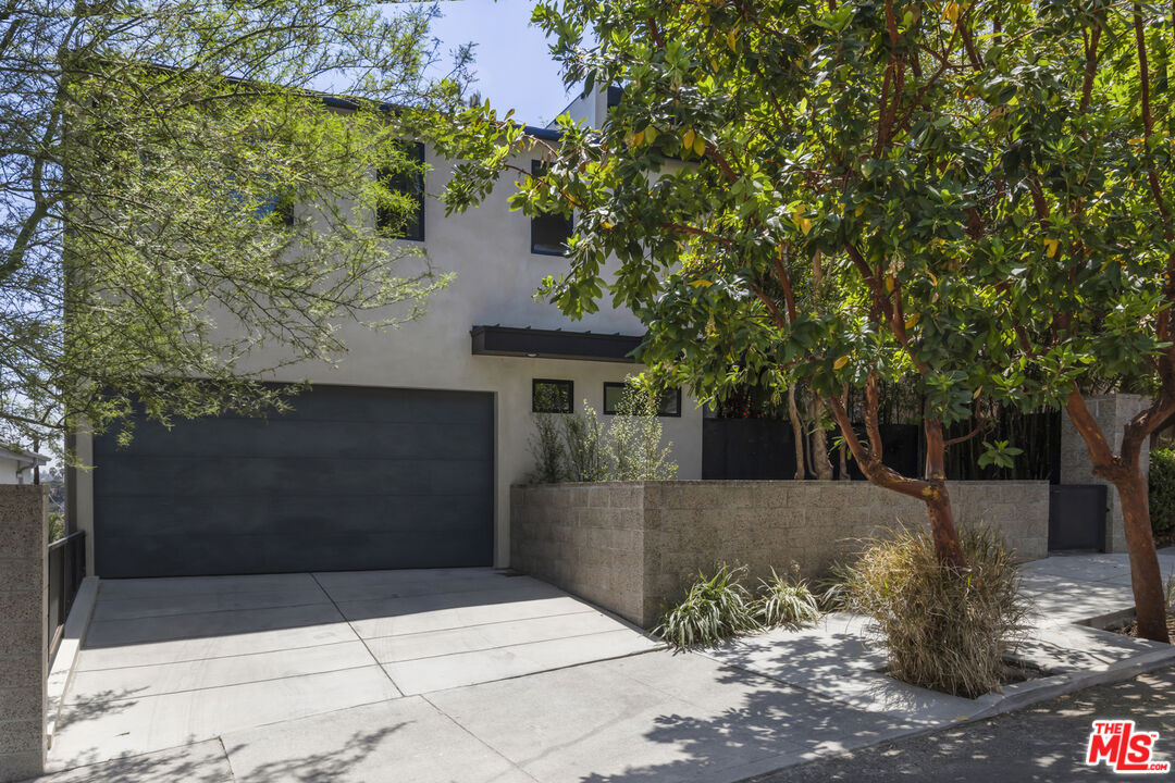 1508 Elevado St