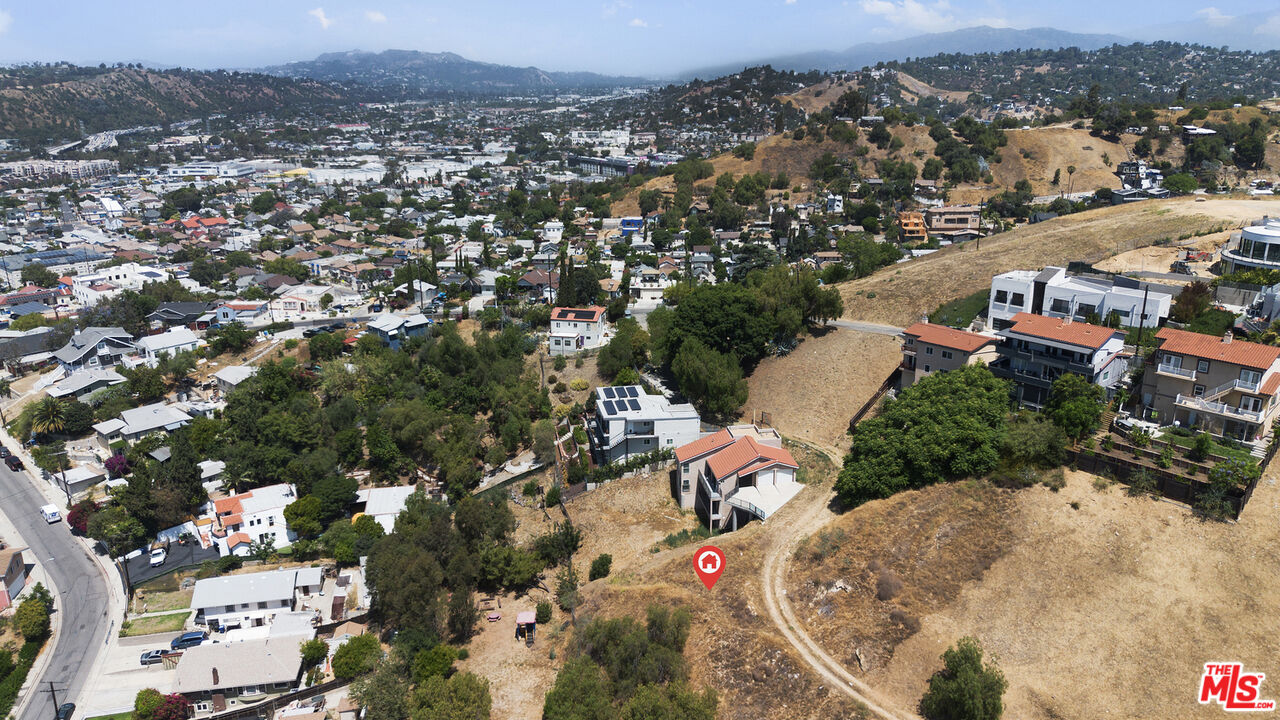 2741 Abrigo Ave