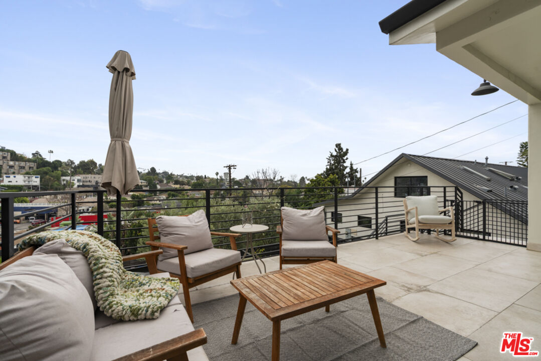 3923 Fernwood Ave