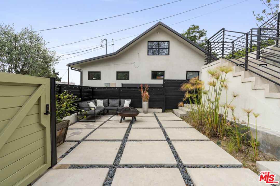 3923 Fernwood Ave
