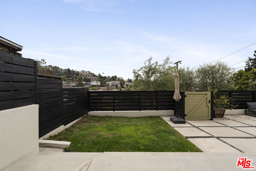3923 Fernwood Ave