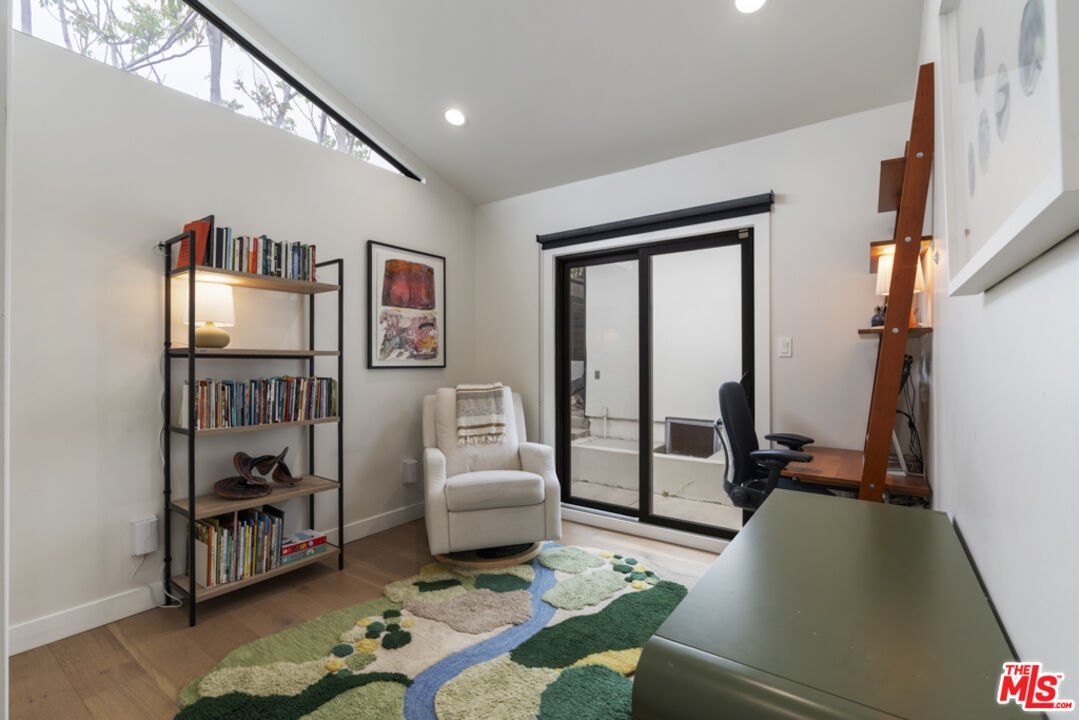 3923 Fernwood Ave
