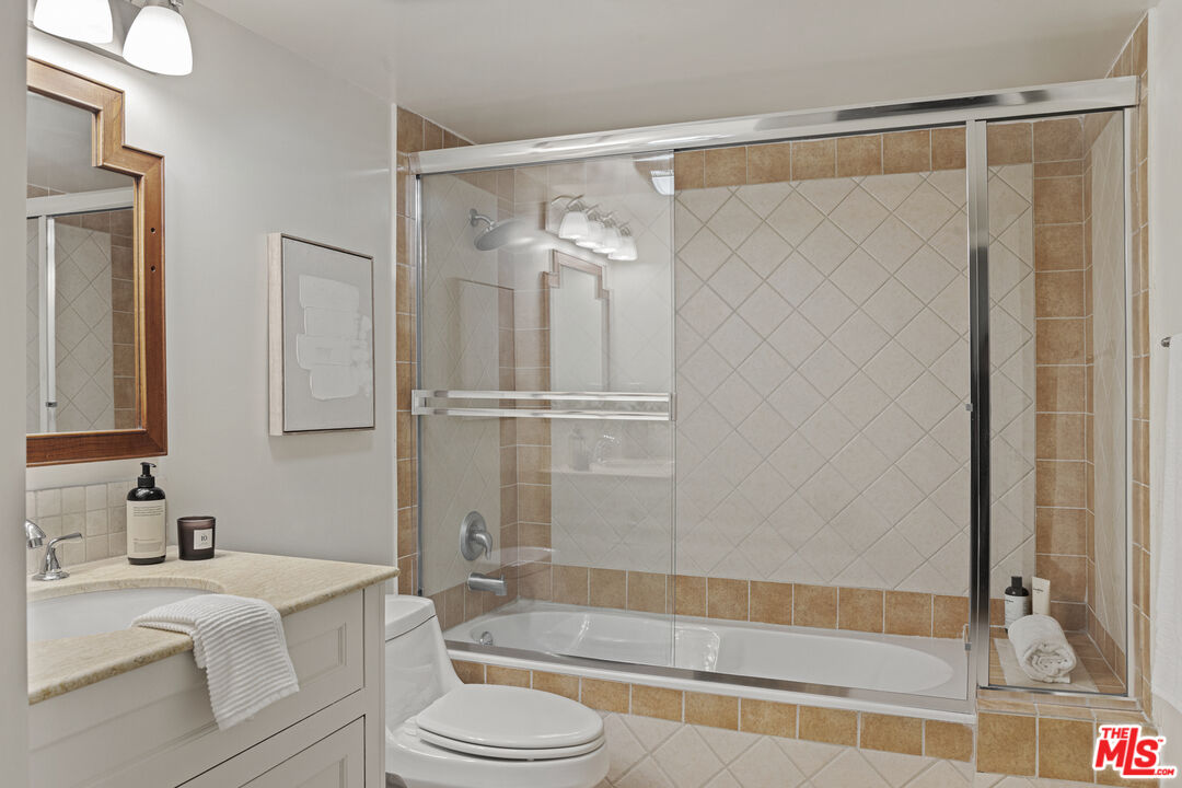 6221 Monterey Rd Unit: 205