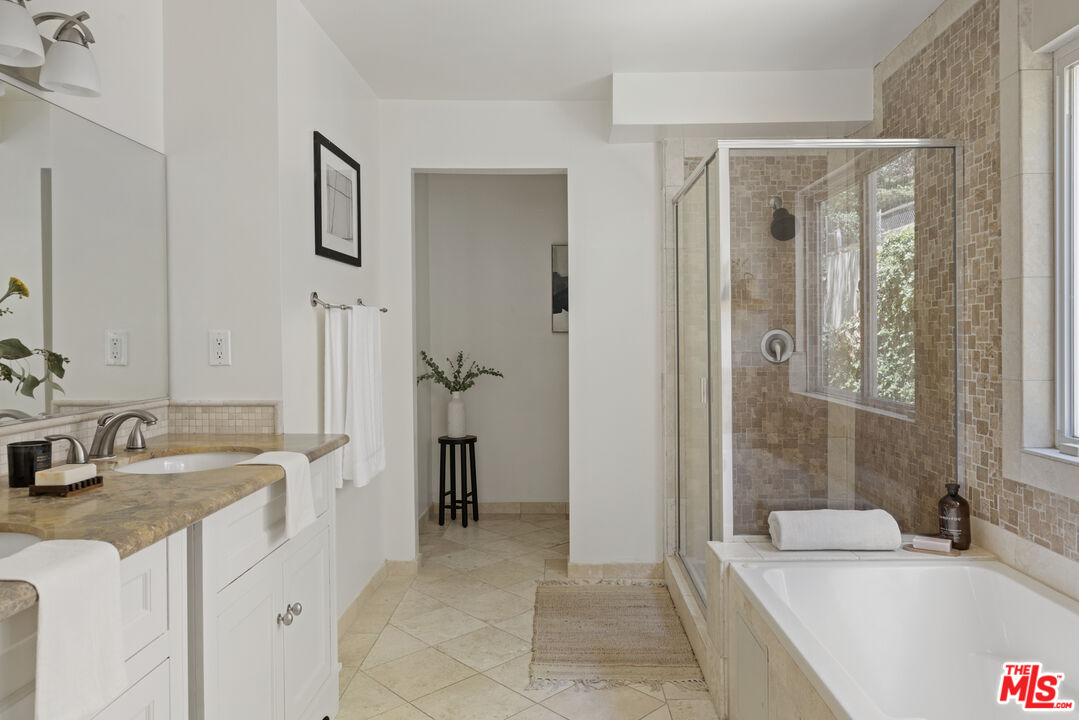 6221 Monterey Rd Unit: 205