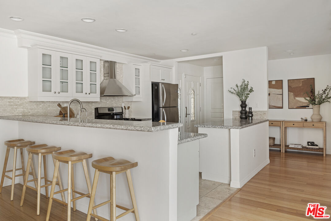 6221 Monterey Rd Unit: 205
