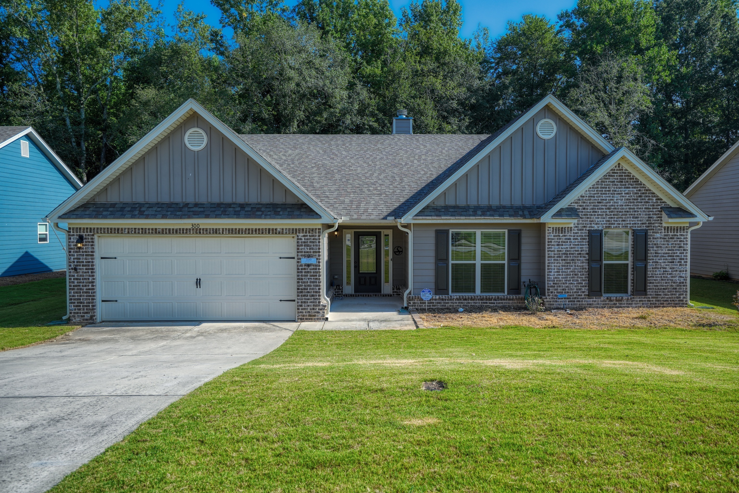 300 Kensington Trace