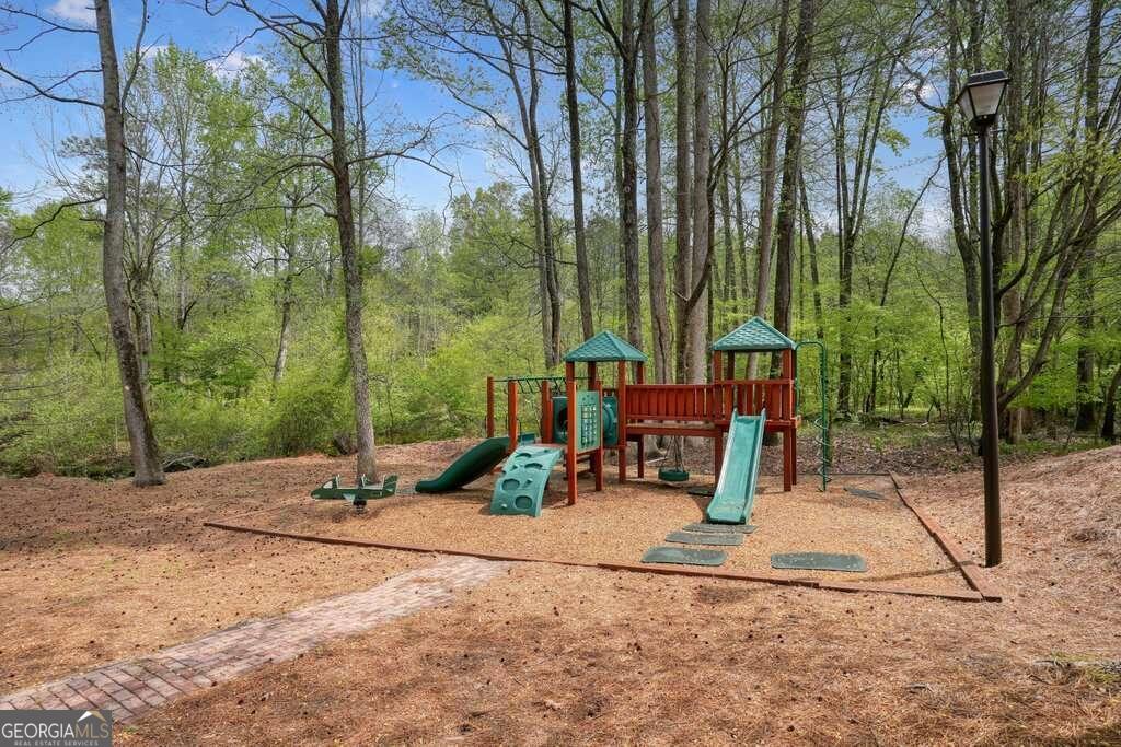 2987 WINTERTHUR CLOSE