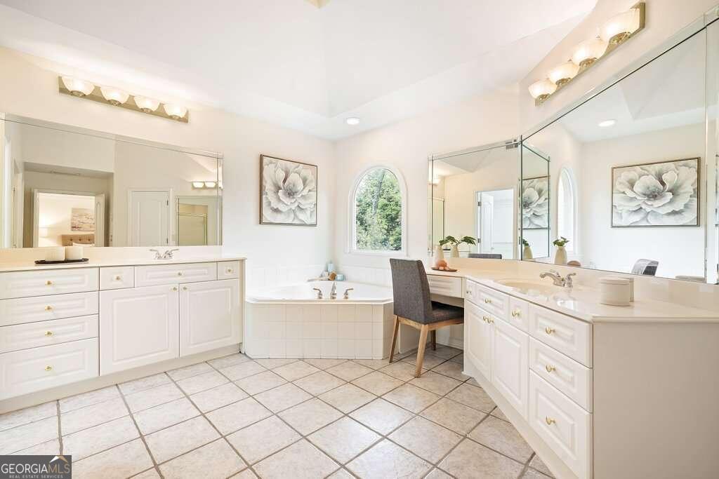 2987 WINTERTHUR CLOSE