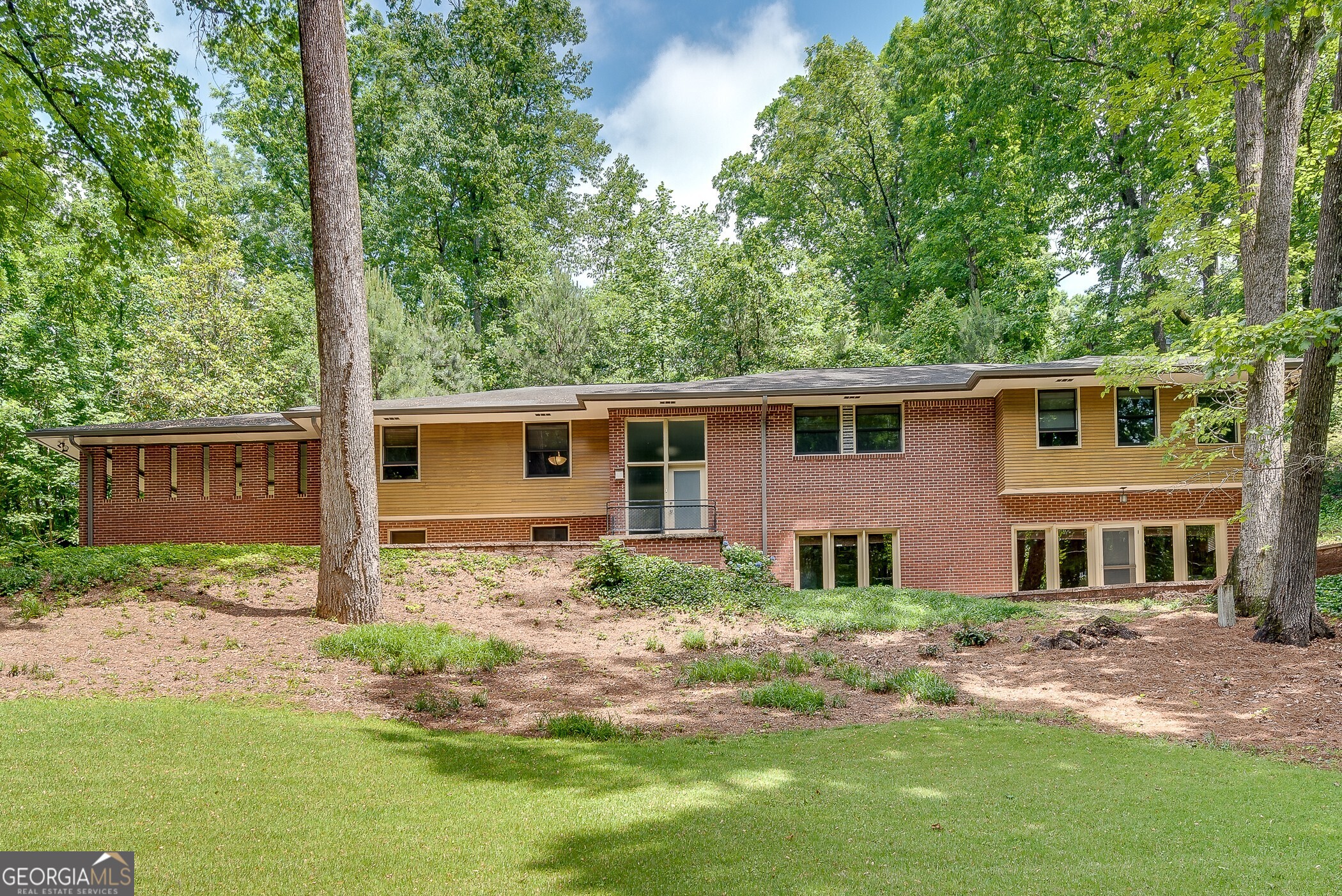 110 Maryeanna Drive NE