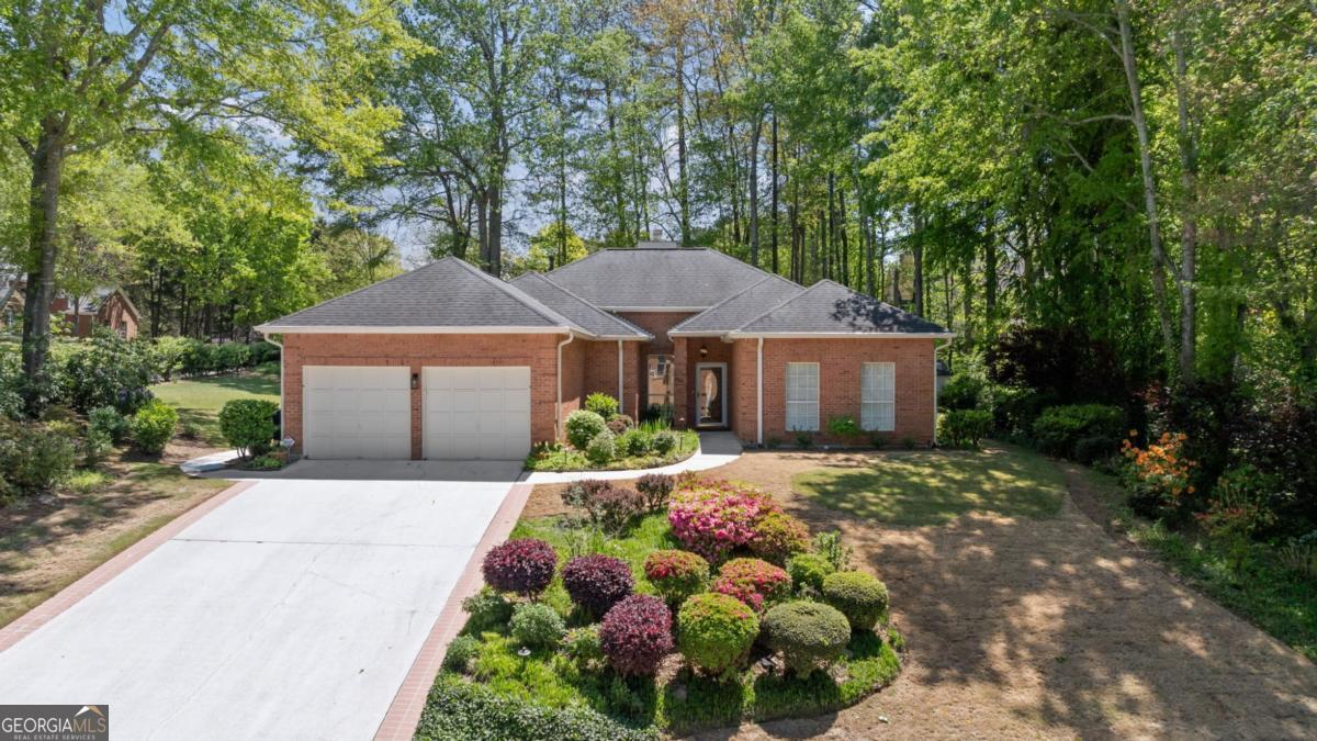 12260 Greenmont Walk