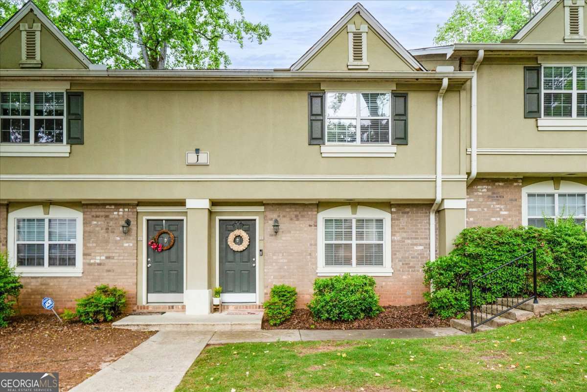 6900 Roswell Road # J2