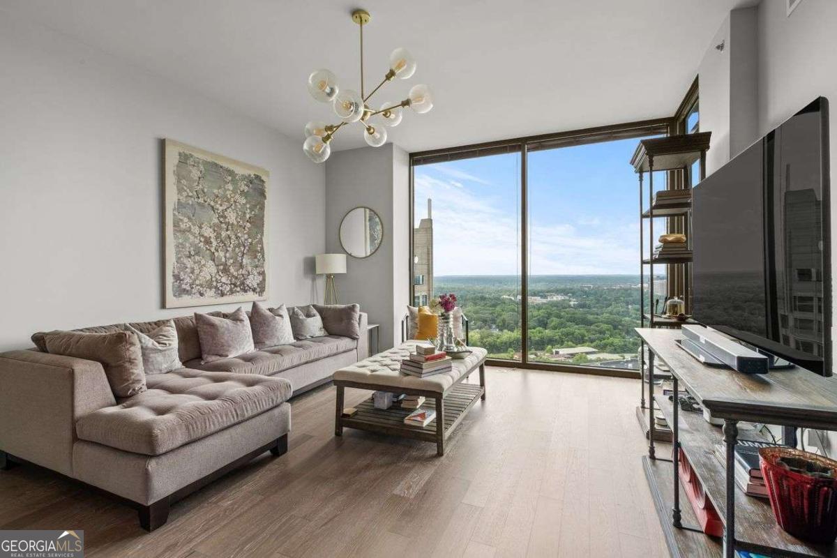 270 17TH Street NW # 2804