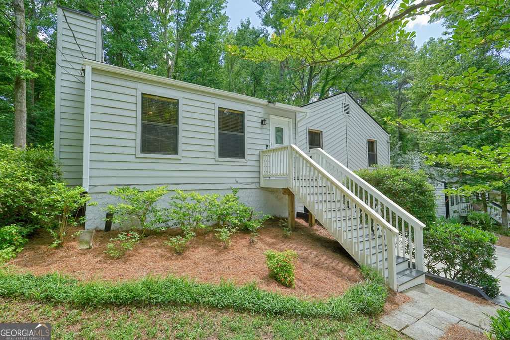 7025 Stone Wood Drive NW