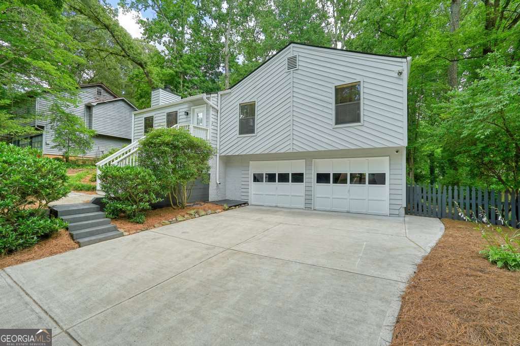 7025 Stone Wood Drive NW