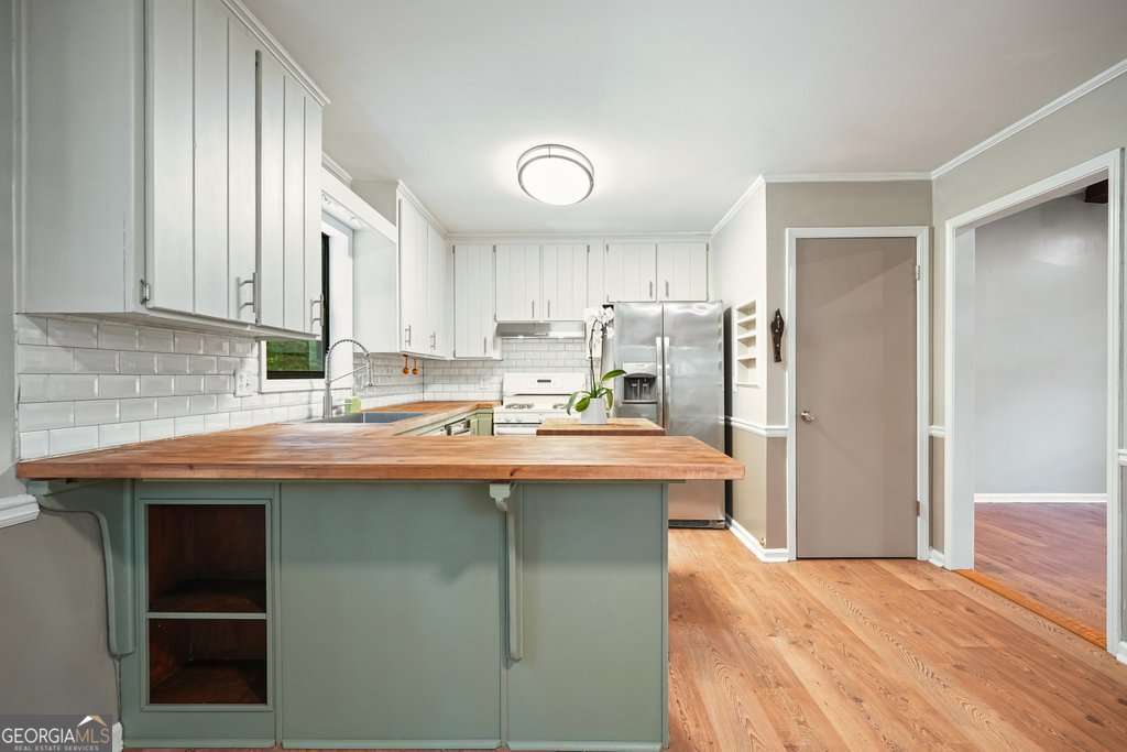 7025 Stone Wood Drive NW