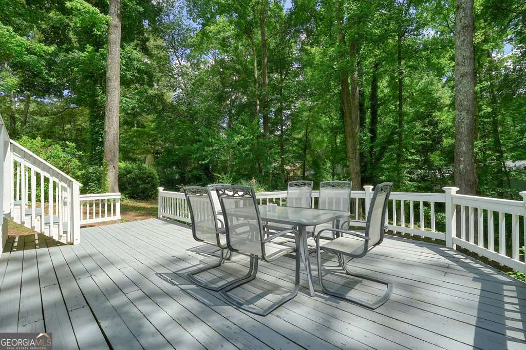 7025 Stone Wood Drive NW