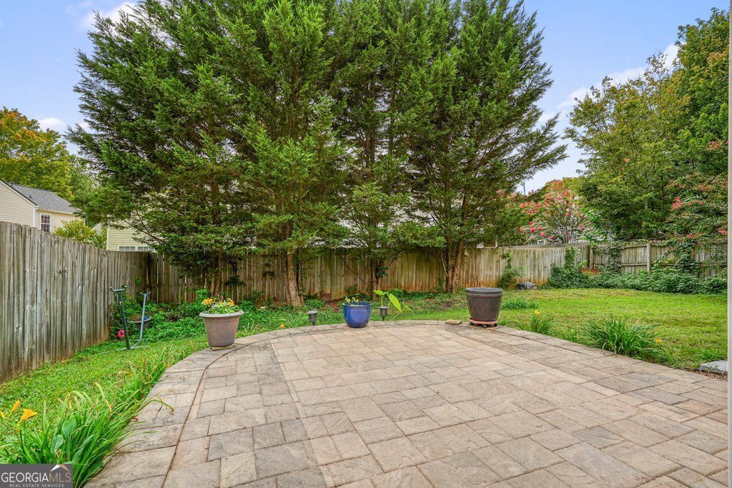 517 Oakleaf Court
