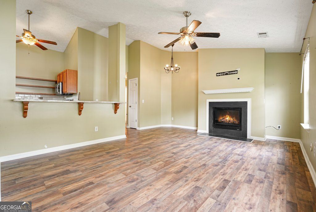 517 Oakleaf Court