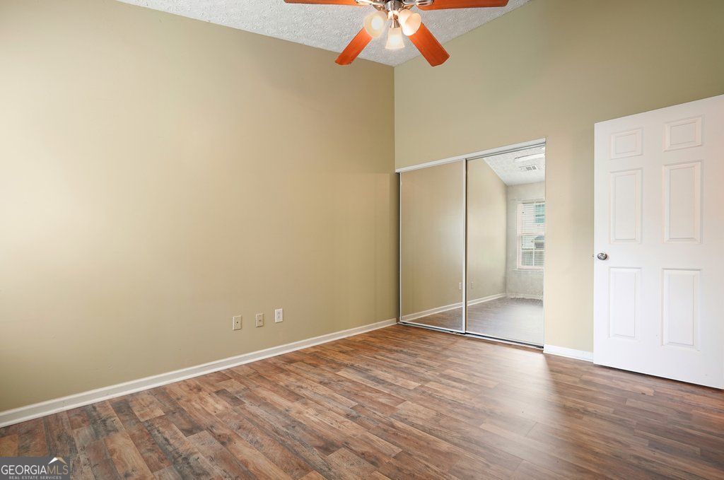 517 Oakleaf Court